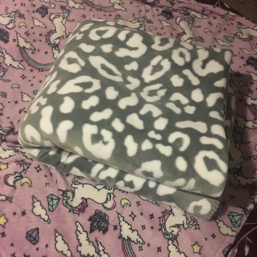 Victoria’s Secret snow leopard Sherpa